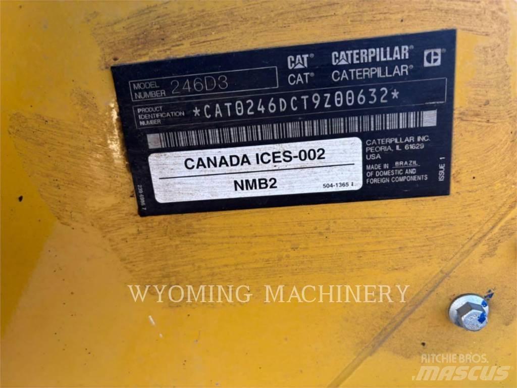 CAT 246D3 Міні-навантажувачі