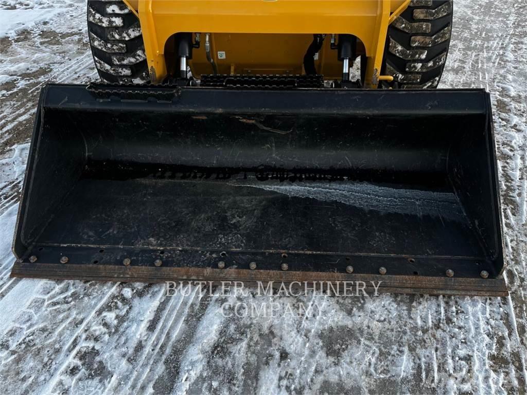 CAT 246D3 Міні-навантажувачі