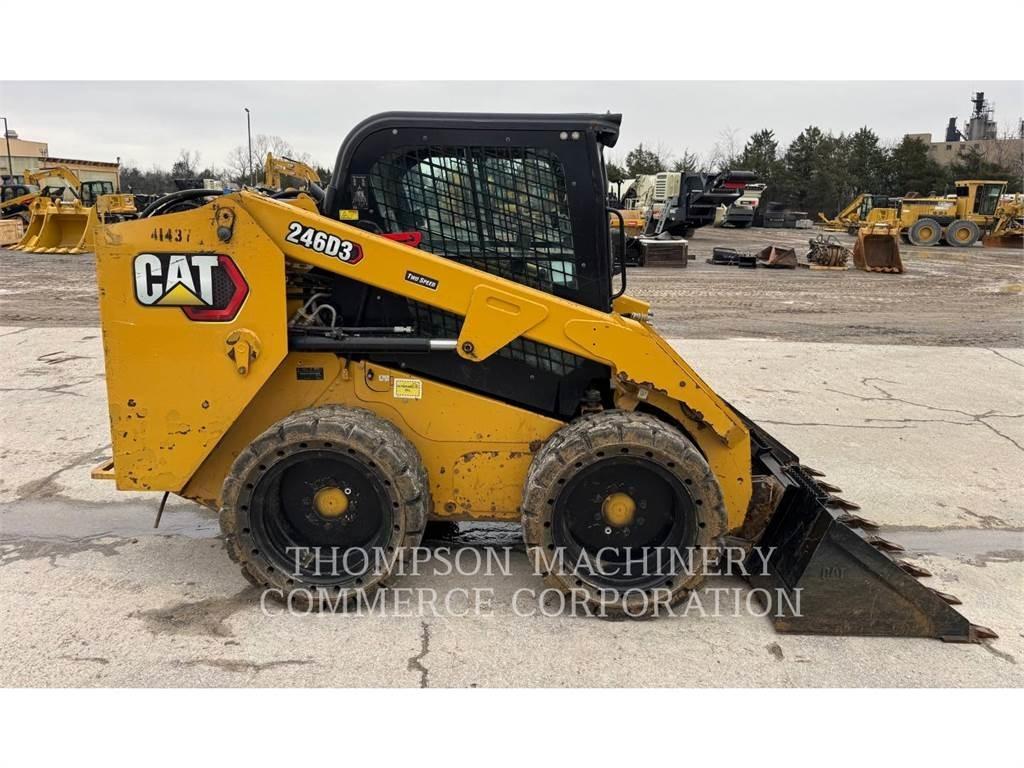 CAT 246D3 Міні-навантажувачі