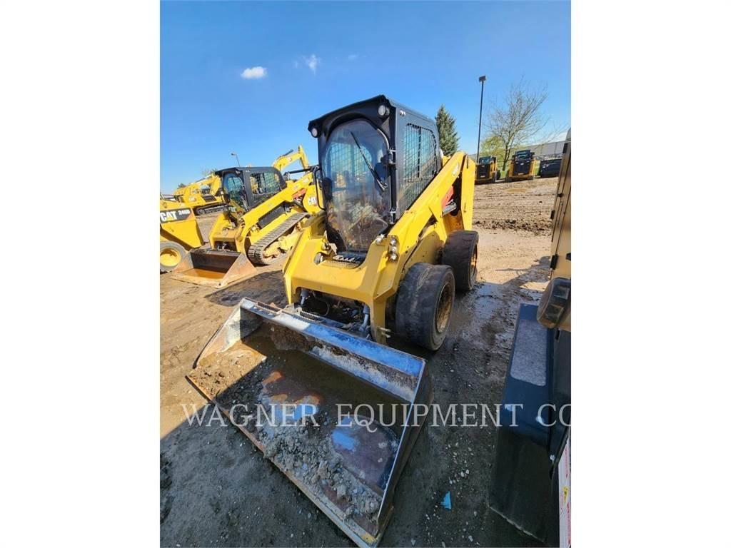 CAT 246D3 Міні-навантажувачі
