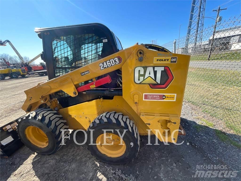 CAT 246D3 Міні-навантажувачі