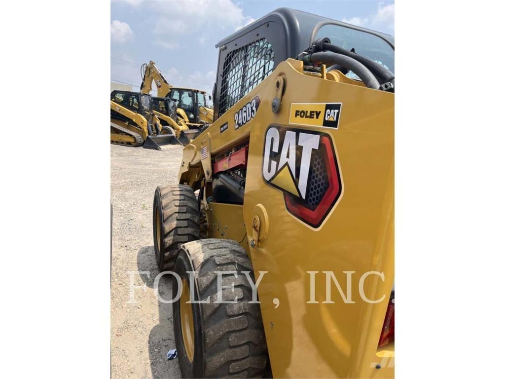 CAT 246D3 Міні-навантажувачі