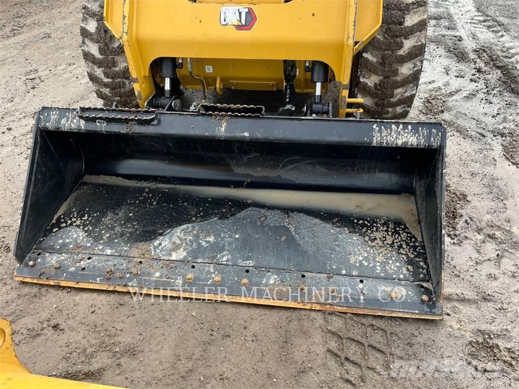 CAT 246D3 C3H2 Міні-навантажувачі