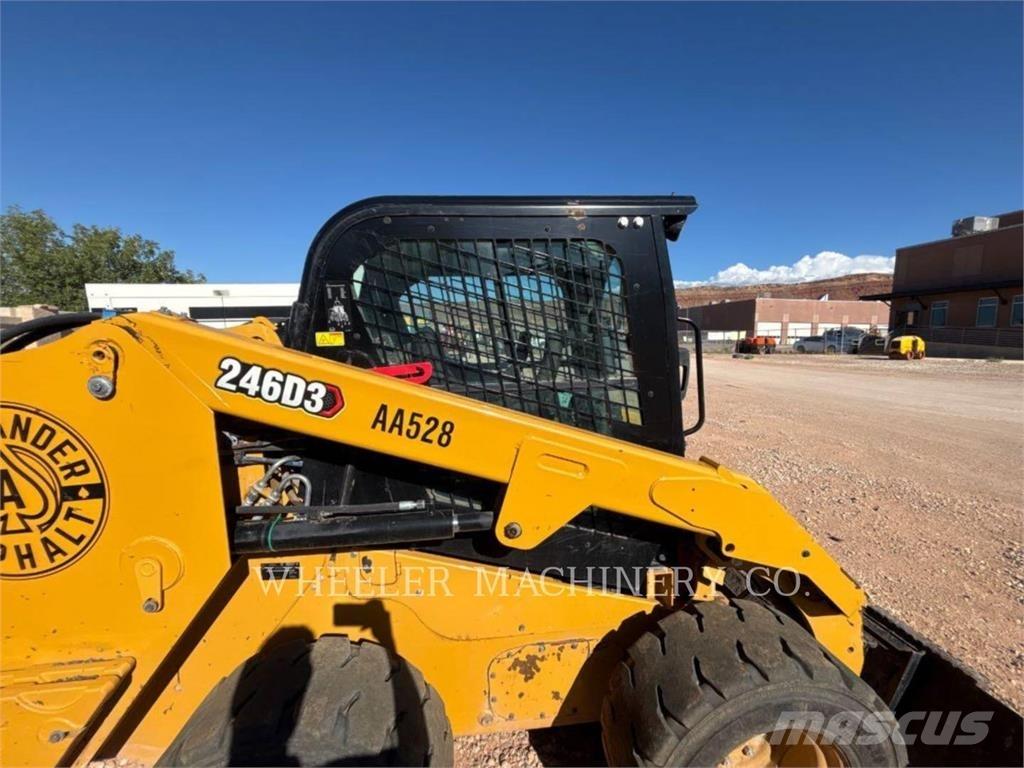 CAT 246D3 C3H2 Міні-навантажувачі