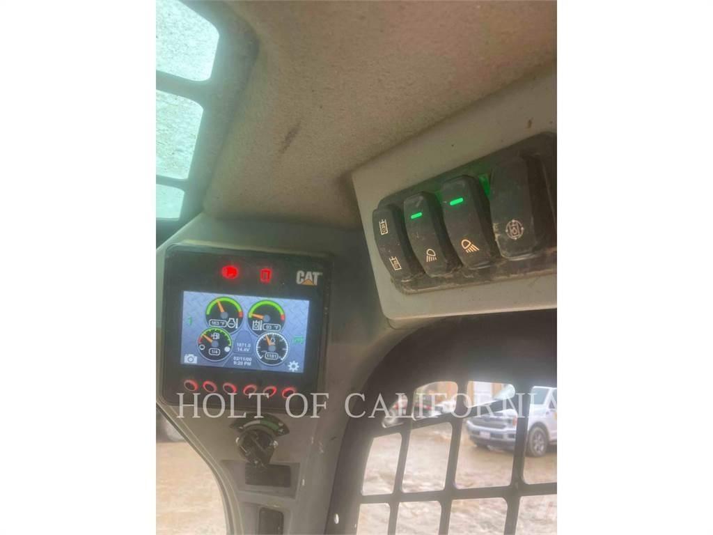 CAT 246D3 HF Міні-навантажувачі