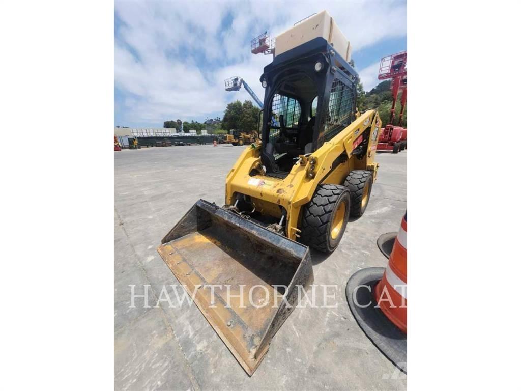 CAT 246D3H2O Міні-навантажувачі