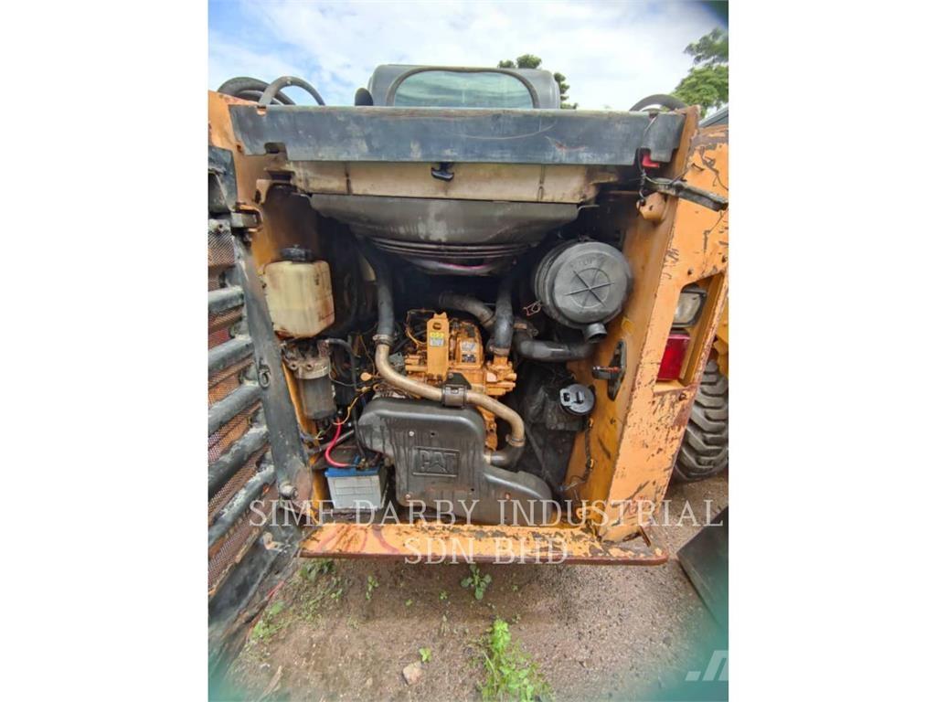 CAT 246DLRC Міні-навантажувачі