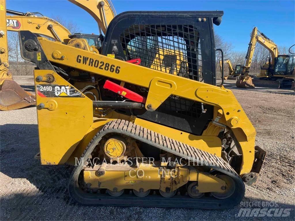CAT 249D Гусеничні вантажники