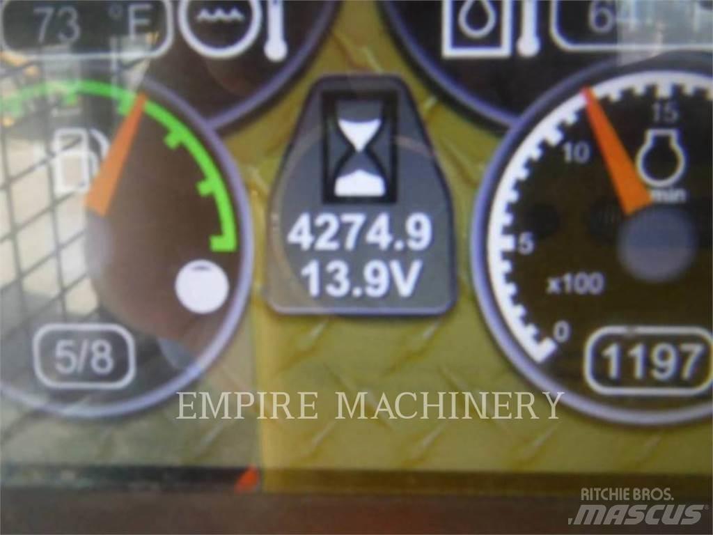 CAT 249D Міні-навантажувачі
