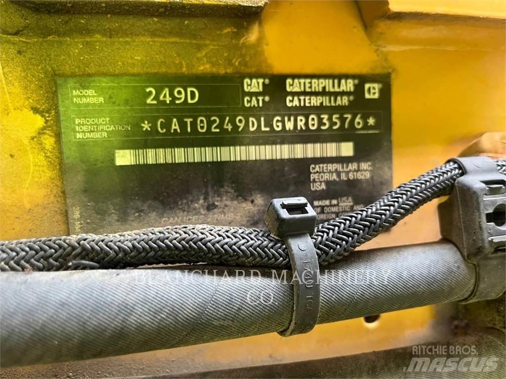 CAT 249D Гусеничні вантажники
