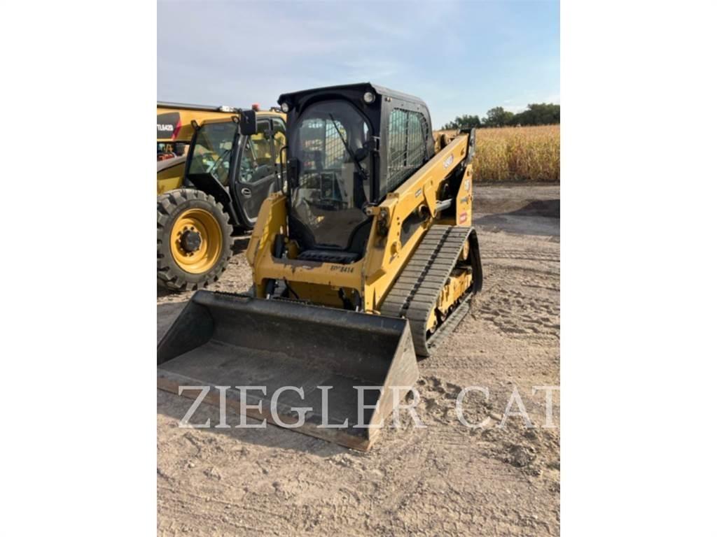CAT 249D3 Гусеничні вантажники