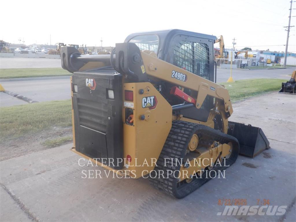 CAT 249D3 Гусеничні вантажники