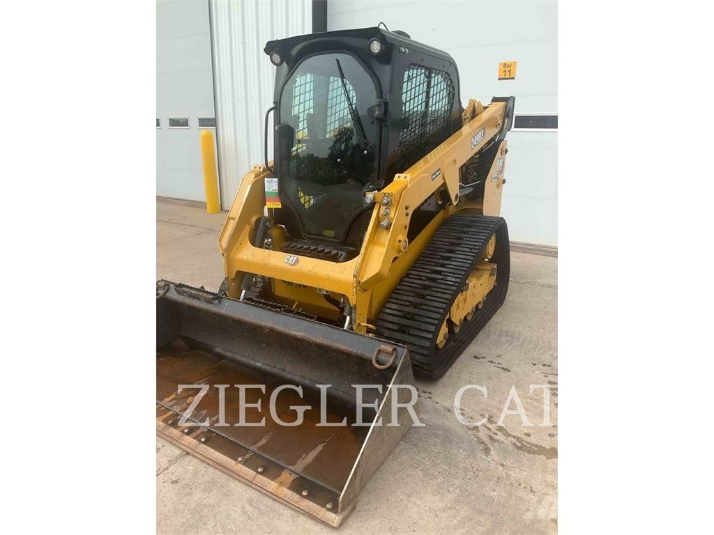 CAT 249D3 Гусеничні вантажники