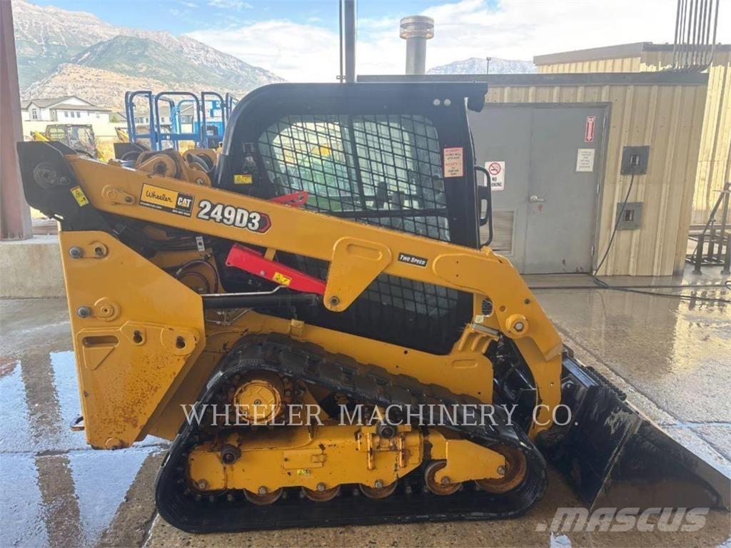 CAT 249D3 C3H2 Гусеничні вантажники