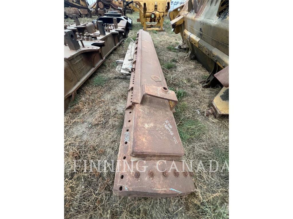 CAT 24M Леміші