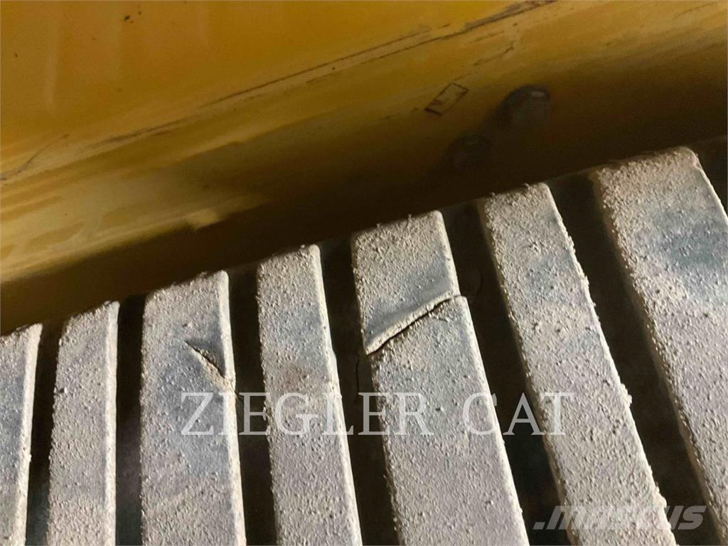 CAT 255 Гусеничні вантажники