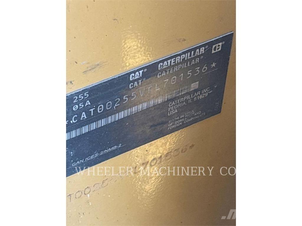 CAT 255 C3HF Гусеничні вантажники