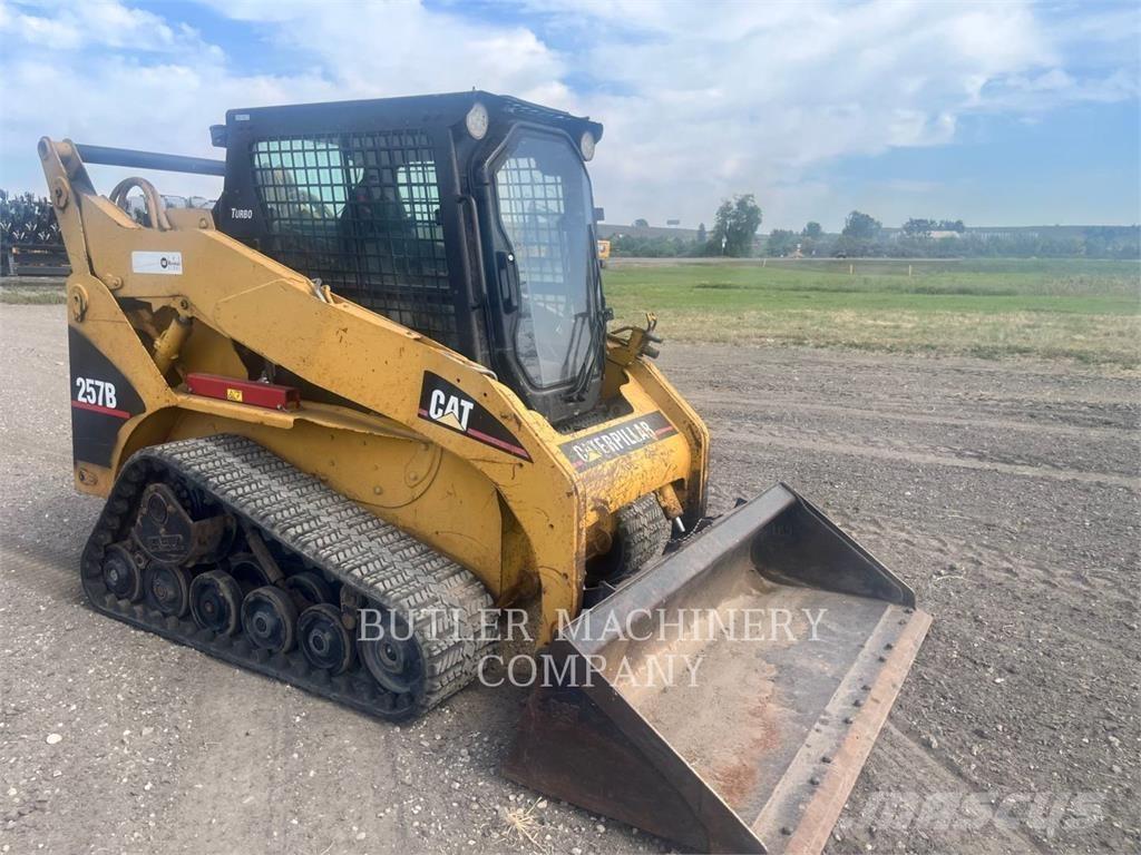 CAT 257B Гусеничні вантажники
