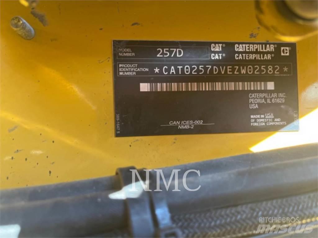 CAT 257D Гусеничні вантажники