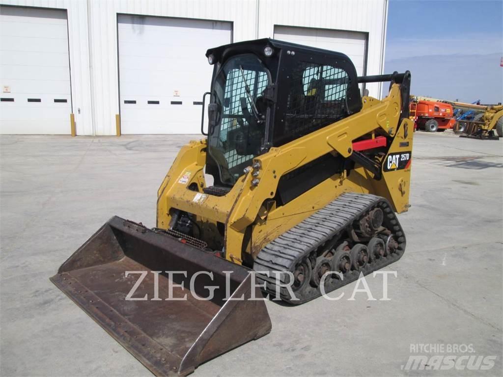 CAT 257D Гусеничні вантажники