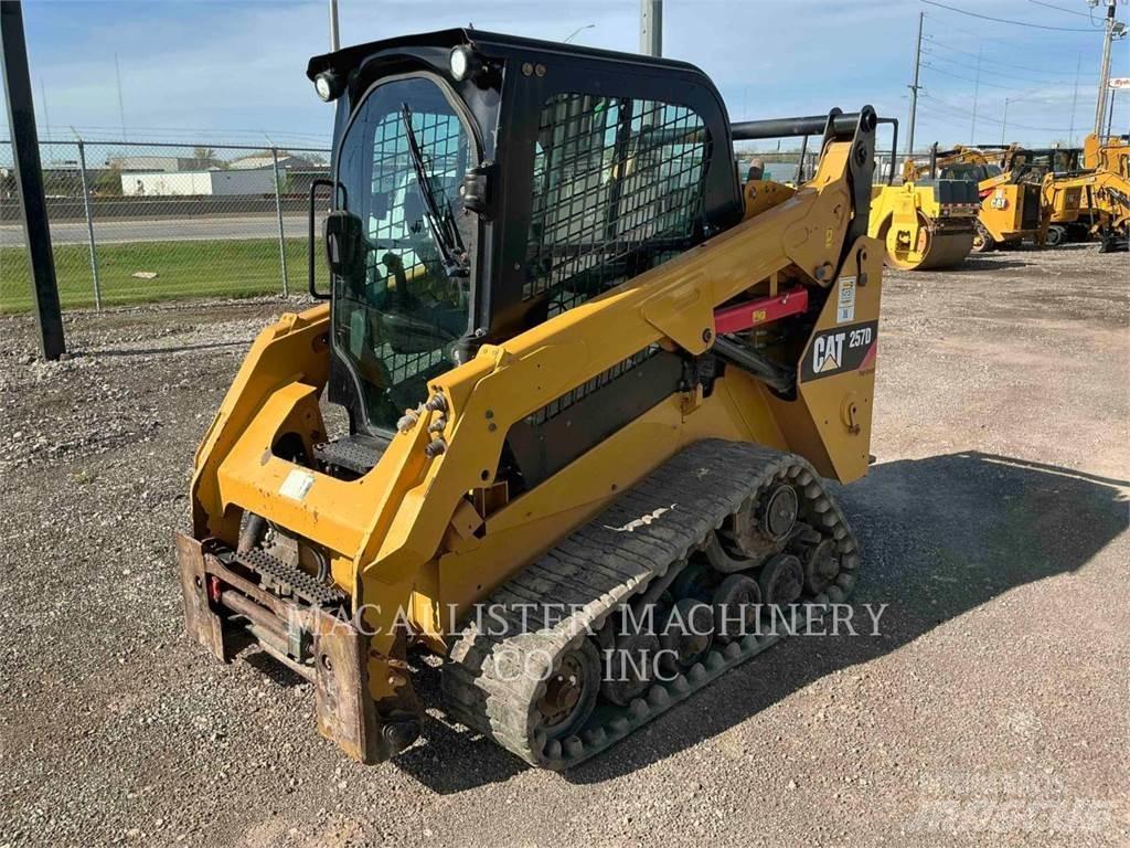 CAT 257D Гусеничні вантажники