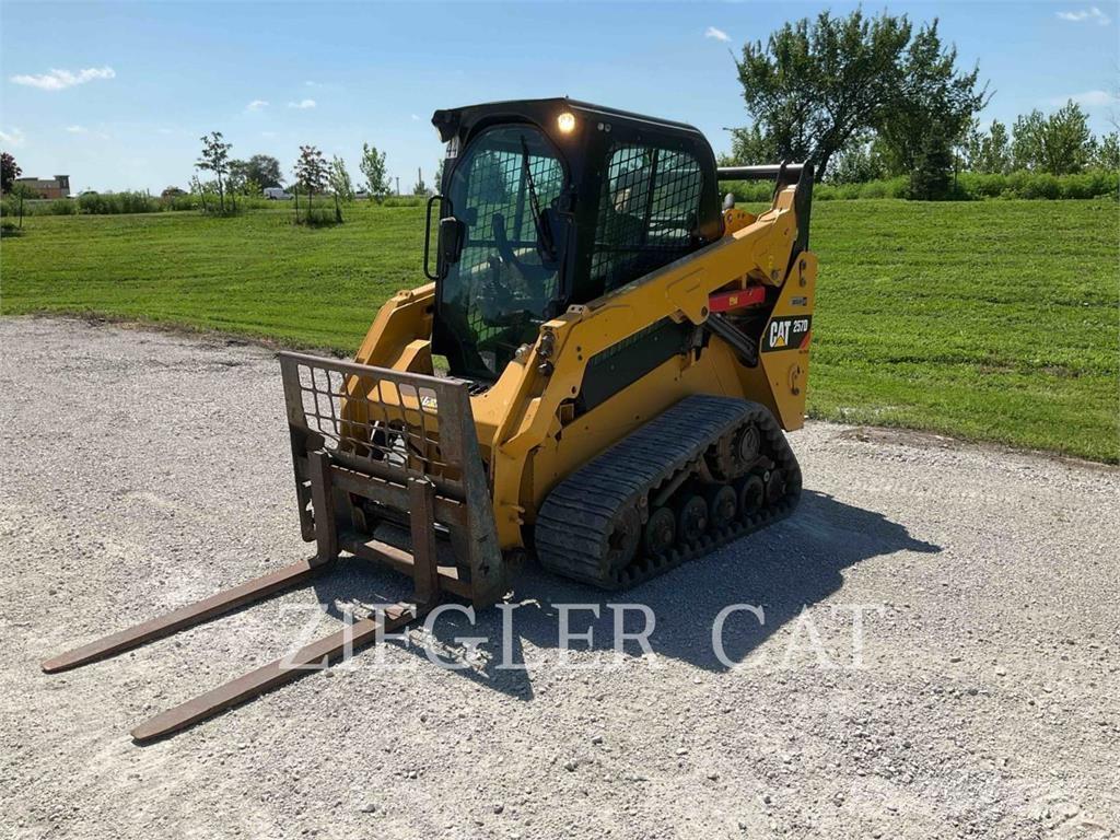 CAT 257D Гусеничні вантажники