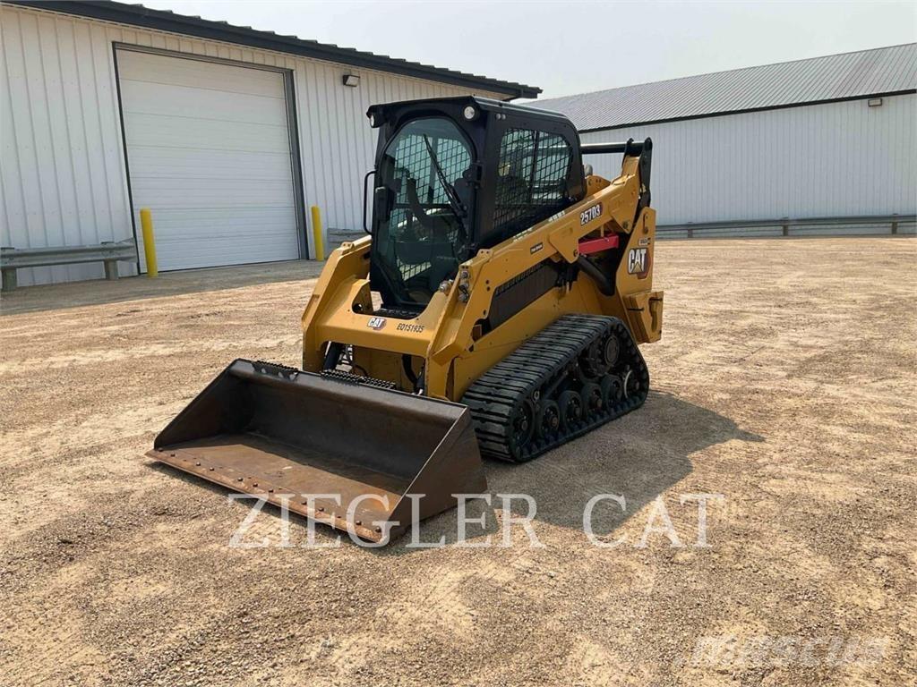 CAT 257D3 Гусеничні вантажники