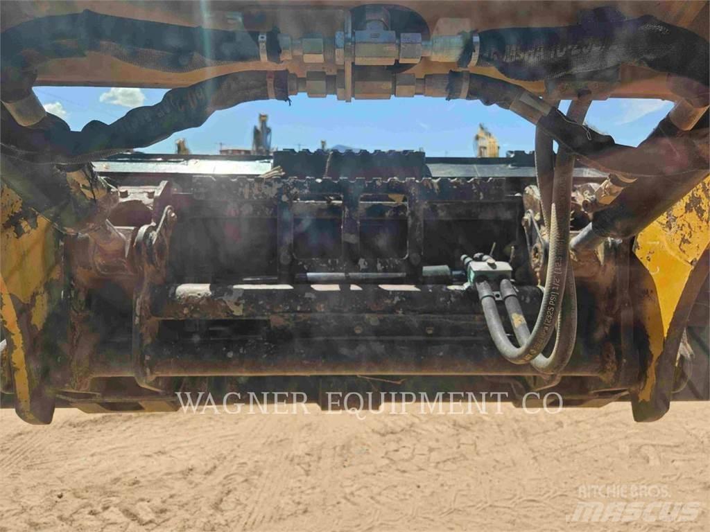 CAT 259D Гусеничні вантажники