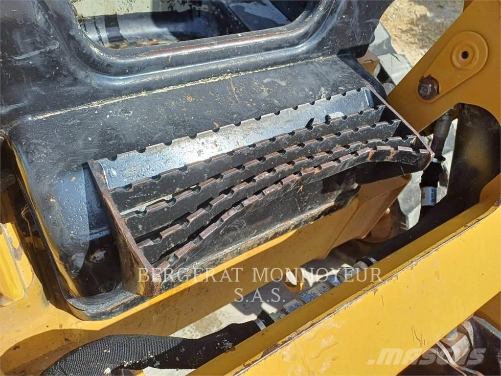 CAT 259D Гусеничні вантажники