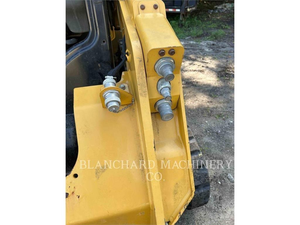 CAT 259D Гусеничні вантажники