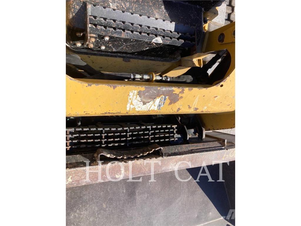 CAT 259D Гусеничні вантажники