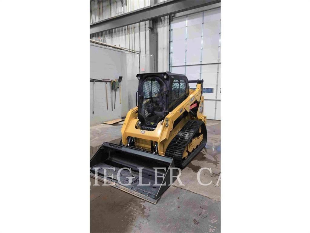CAT 259D3 Гусеничні вантажники