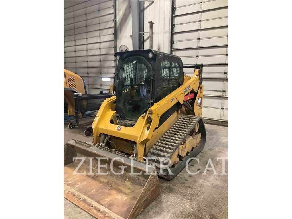 CAT 259D3 Гусеничні вантажники