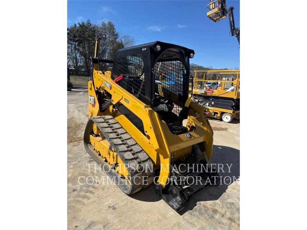 CAT 259D3 Гусеничні вантажники