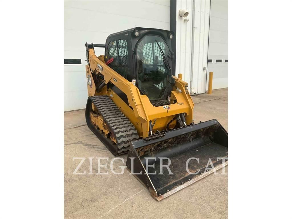 CAT 259D3 Гусеничні вантажники