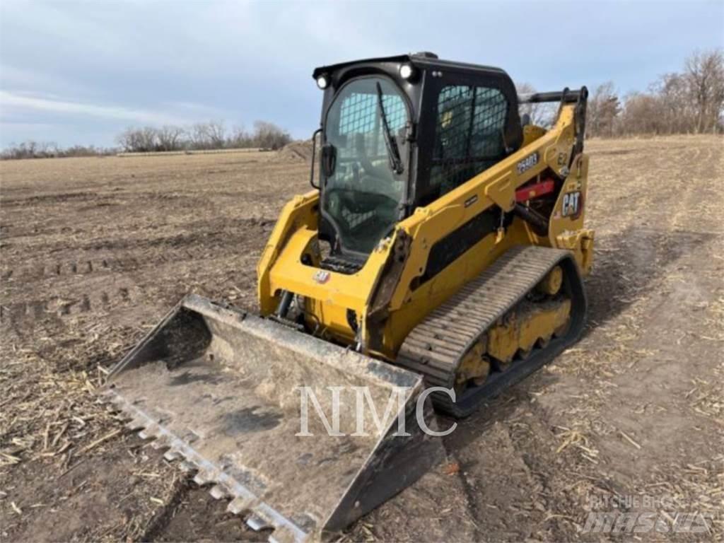 CAT 259D3 Гусеничні вантажники