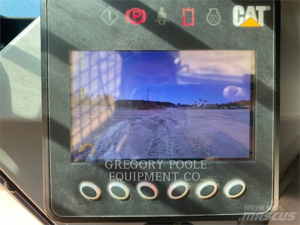 CAT 259D3 Гусеничні вантажники