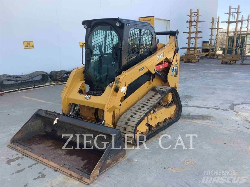CAT 259D3 Гусеничні вантажники