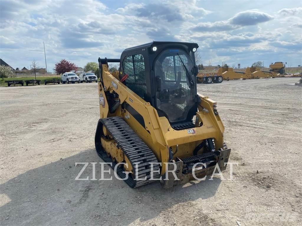 CAT 259D3 Гусеничні вантажники