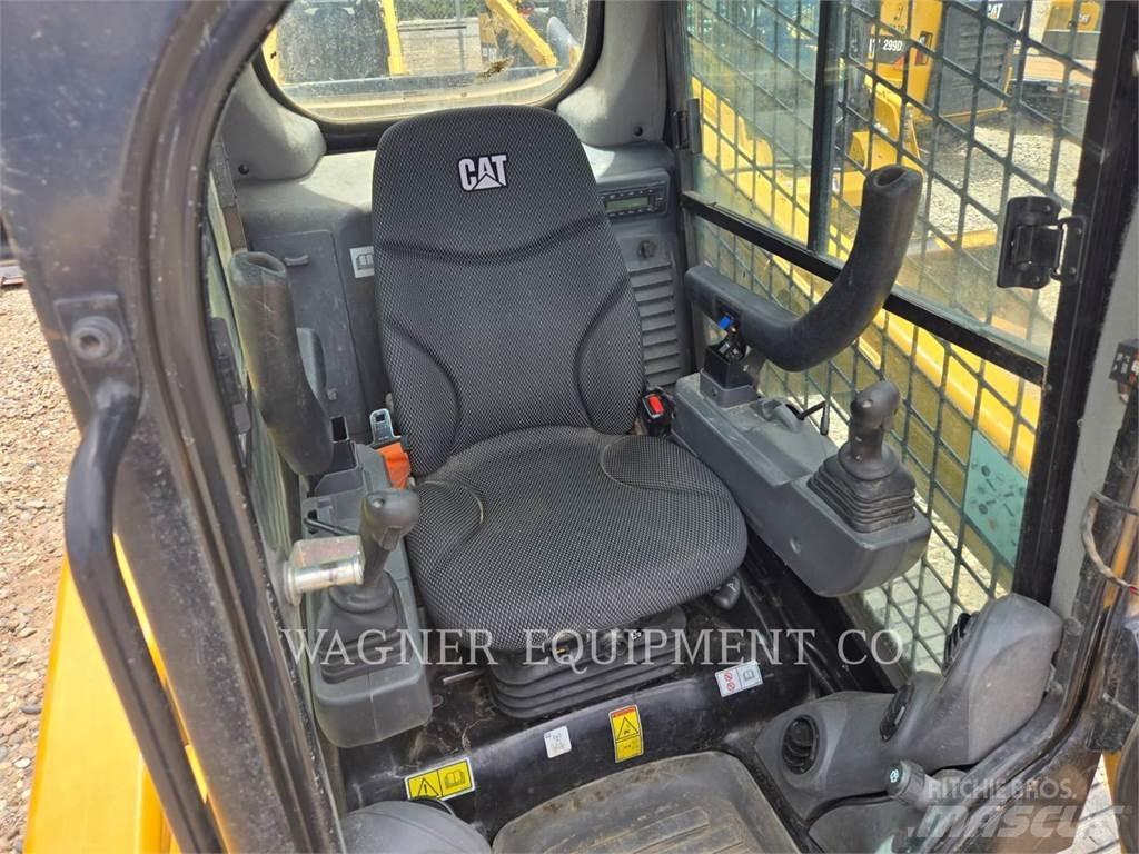 CAT 259D3 Гусеничні вантажники