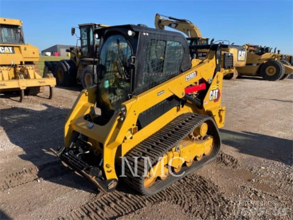 CAT 259D3 Гусеничні вантажники