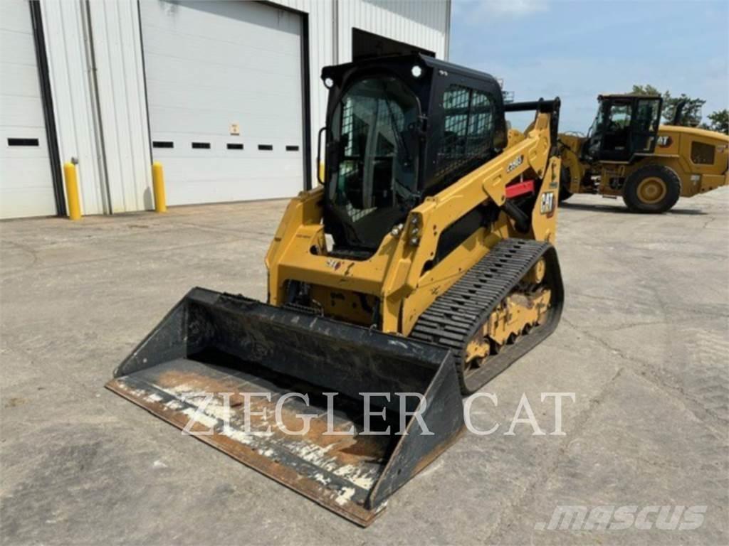 CAT 259D3 Гусеничні вантажники