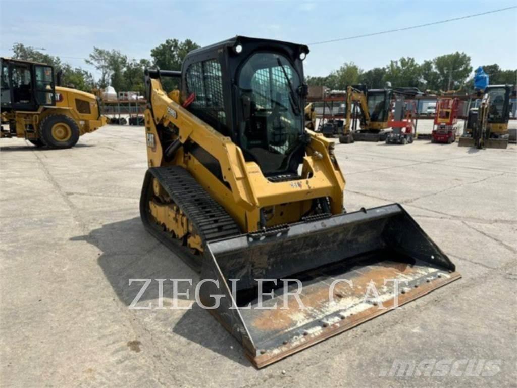 CAT 259D3 Гусеничні вантажники