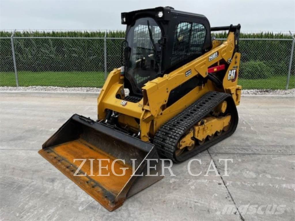 CAT 259D3 Гусеничні вантажники