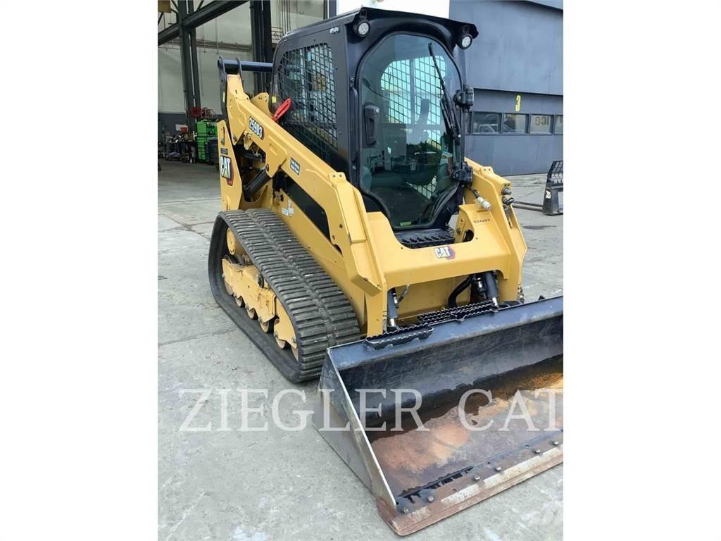 CAT 259D3 Гусеничні вантажники