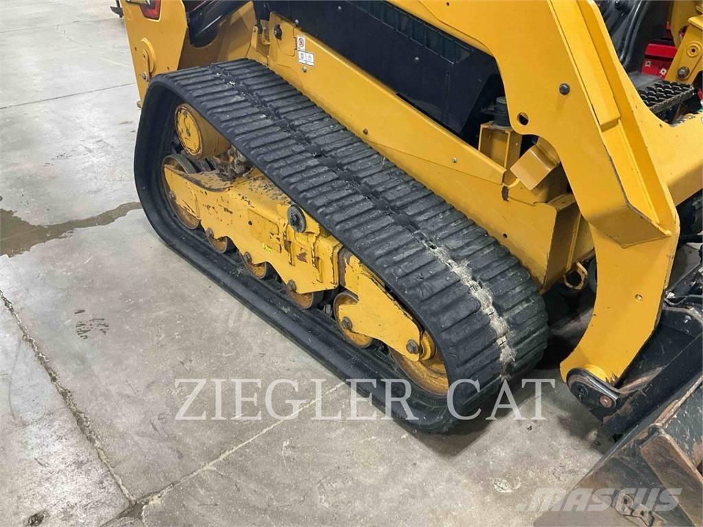 CAT 259D3 Гусеничні вантажники