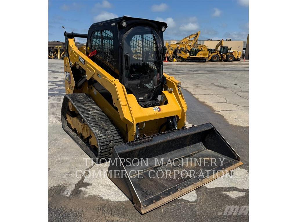 CAT 259D3 Гусеничні вантажники