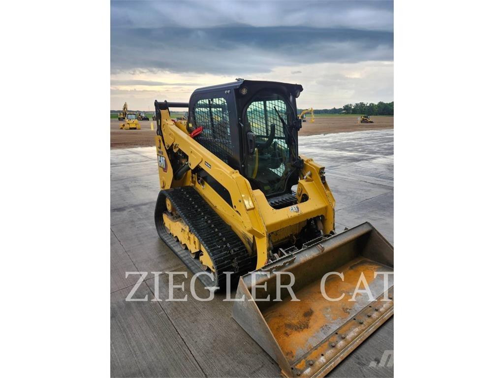 CAT 259D3 Гусеничні вантажники