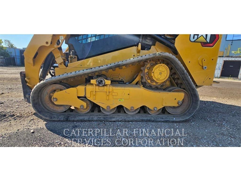 CAT 259D3 Гусеничні вантажники