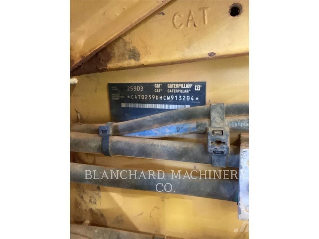 CAT 259D3 Гусеничні вантажники